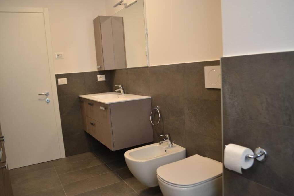 Malè Appartamento Casa Alpi מראה חיצוני תמונה